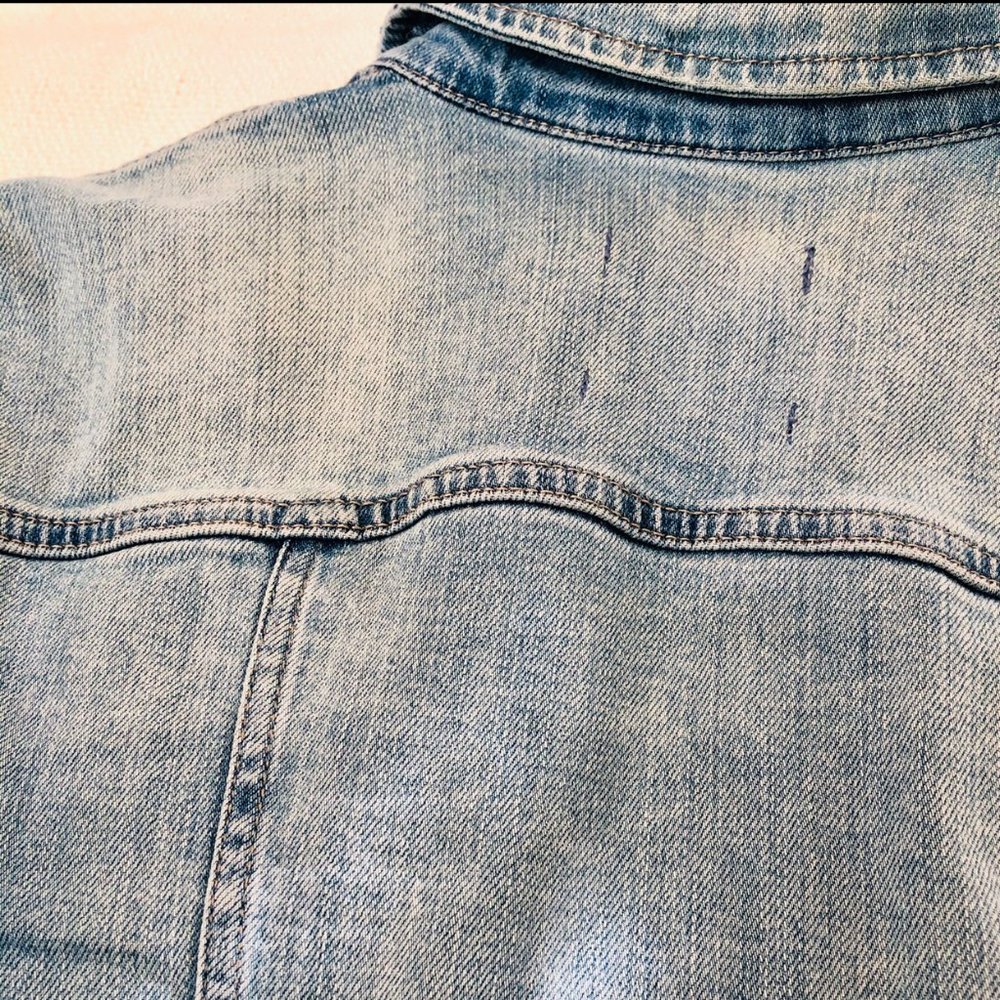 Light Wash Jean Jacket - Picture 5 of 6